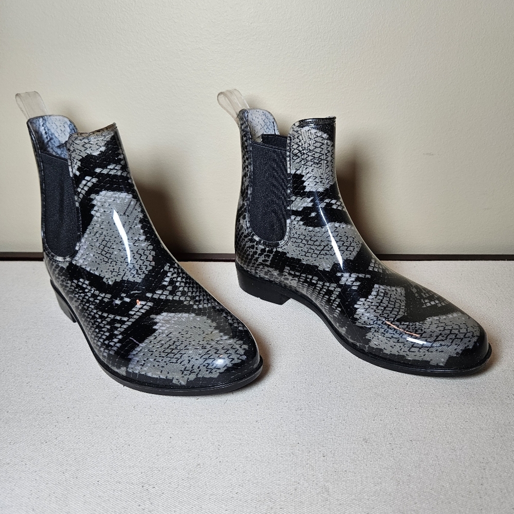 A New Day Snake Print Chelsea Ankle Rain Boots | Women’s Size 6 - Picture 3 of 9